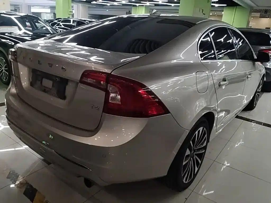 2018 Volvo S60 S60L T4 Smart Entry Edition — миниатюра 7