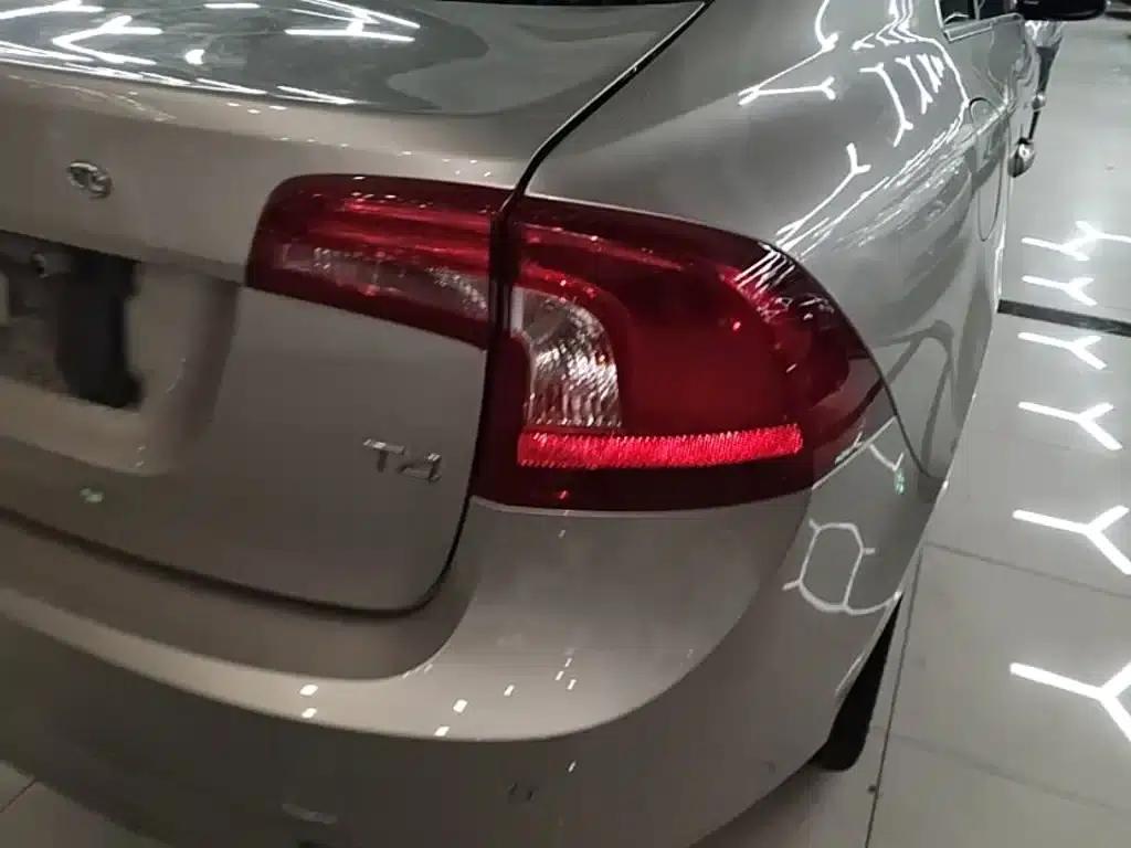 2018 Volvo S60 S60L T4 Smart Entry Edition — миниатюра 8