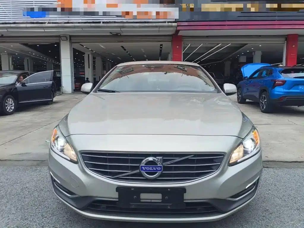 2017 Volvo S60L T4 Smart Edition — миниатюра 3