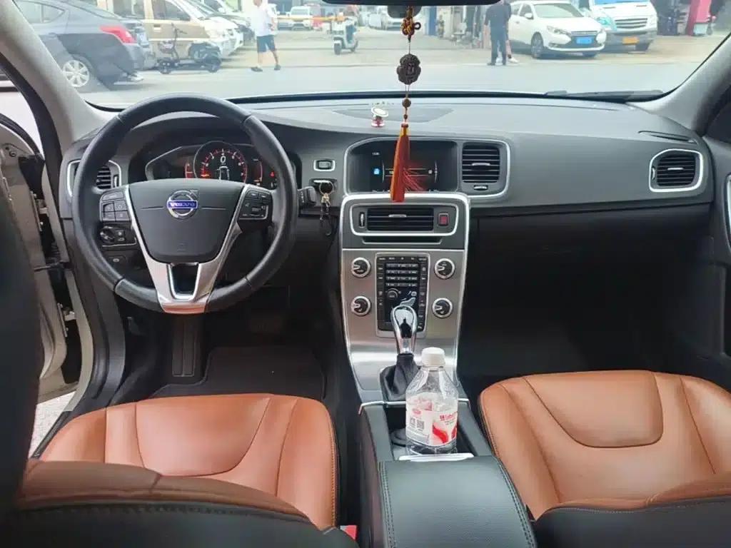 2017 Volvo S60L T4 Smart Edition — миниатюра 10