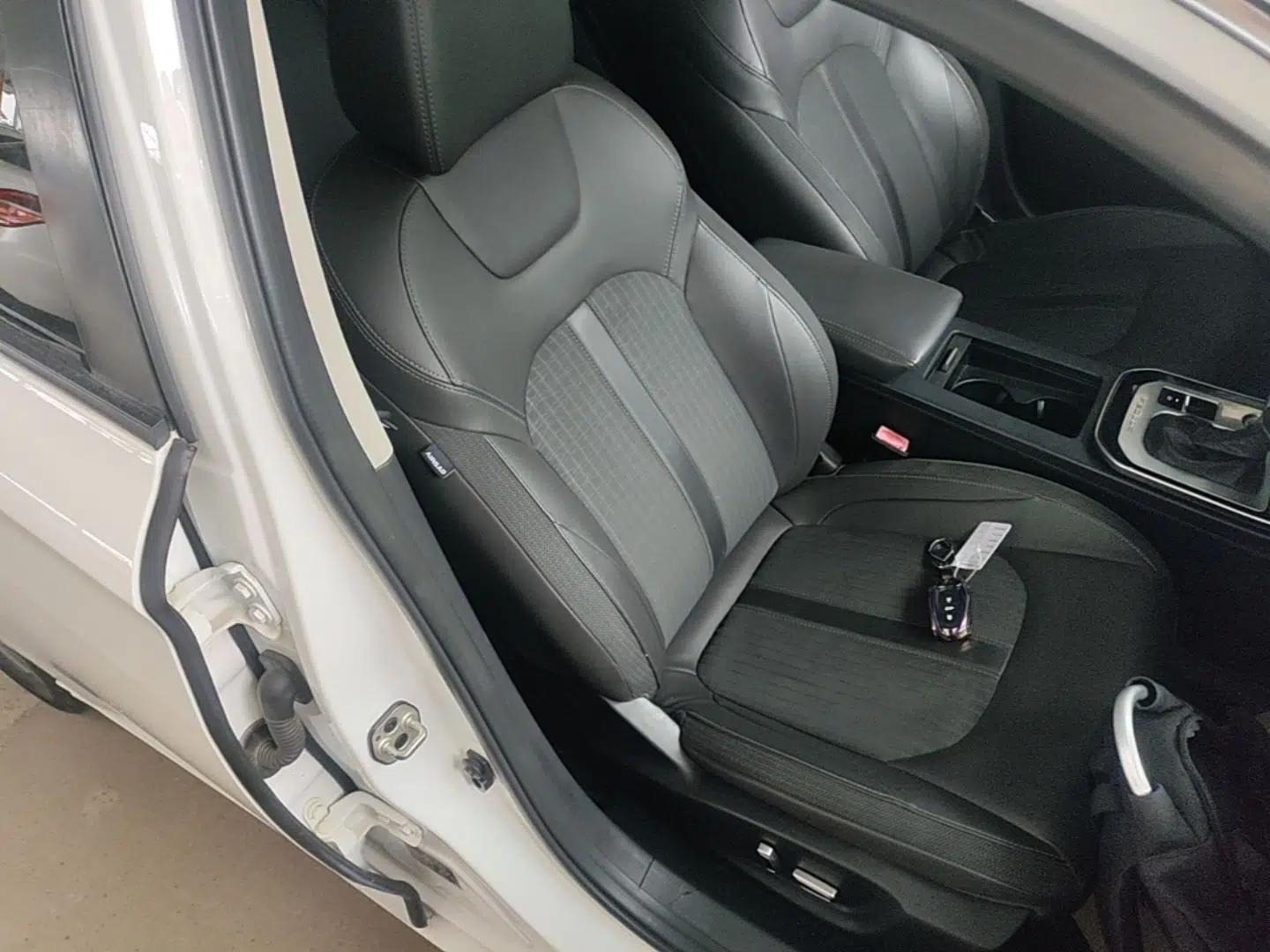 Dongfeng Aeolus Yixuan 2020 230T Automatic Cool Edition — миниатюра 19
