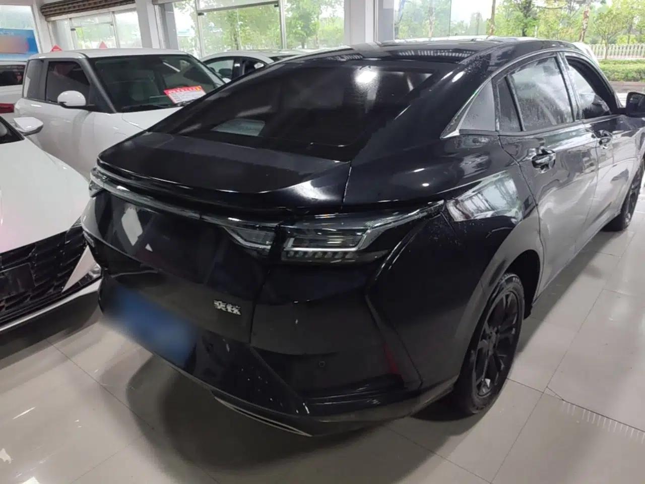 Dongfeng Aeolus Yixuan 2025 1.5L Automatic Luxury Version — миниатюра 6