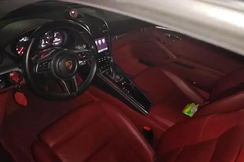 Porsche 718 Cayman 2016 2.0T — миниатюра 13
