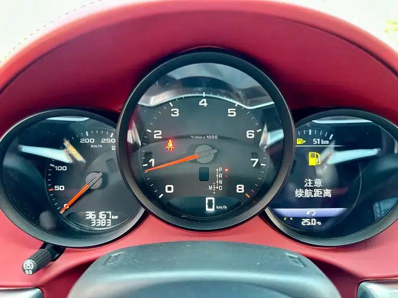 2020 Porsche 718 Boxster 2.0T — миниатюра 18