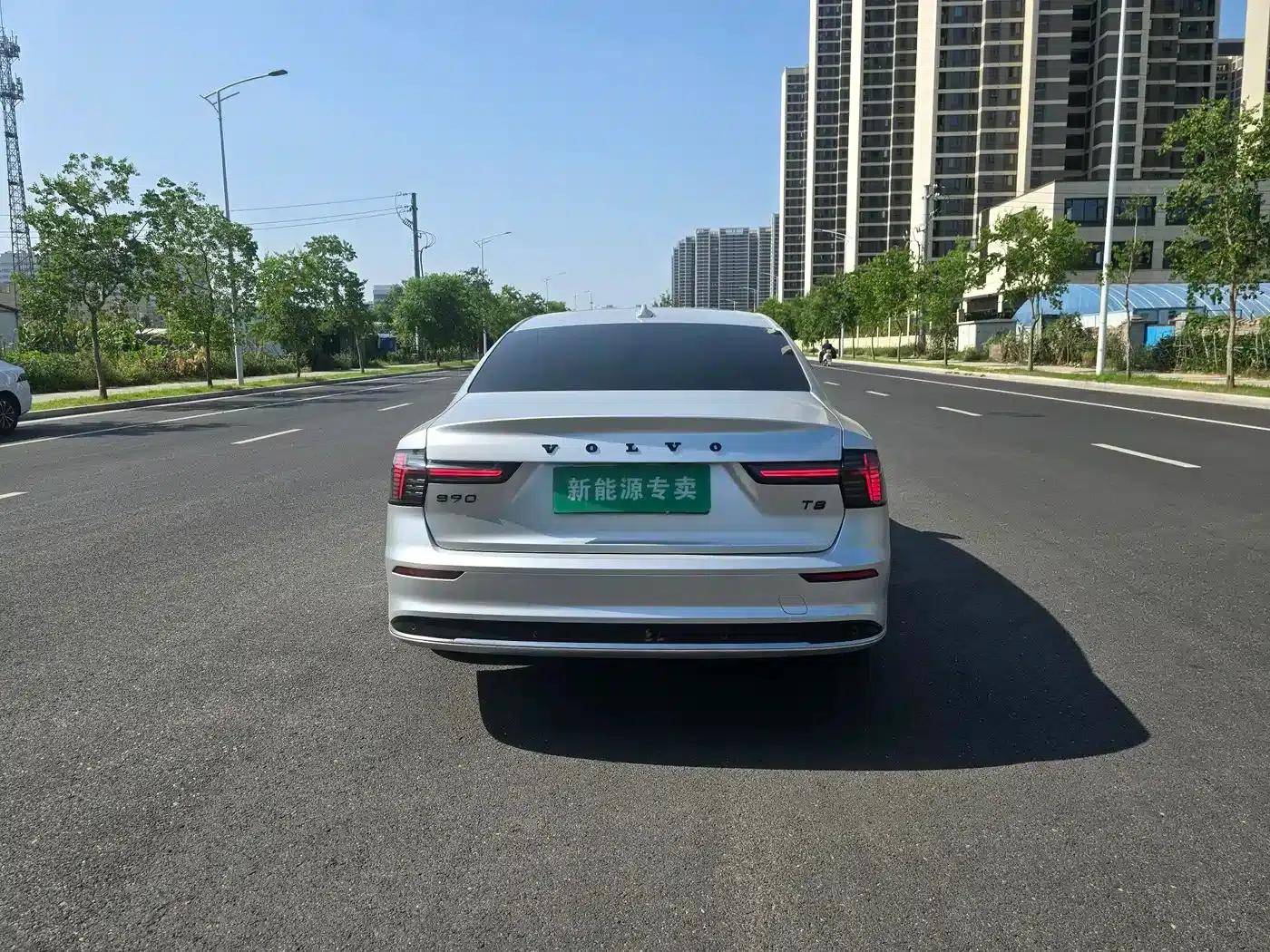 2026 Volvo S90 Plug-in Hybrid, All-Wheel Drive, Long Range, Inscription Luxury Edition — миниатюра 8