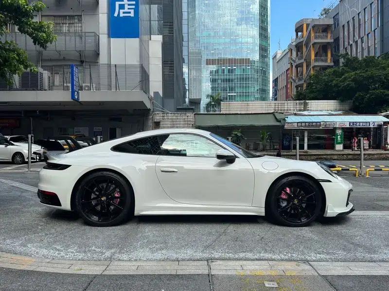 2024 Porsche 911 3.0T Automatic AWD 4-Seater Factory Custom Edition — миниатюра 5
