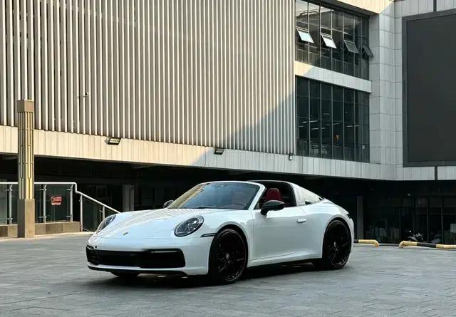 2023 Porsche 911 Targa 4 3.0T — миниатюра 10
