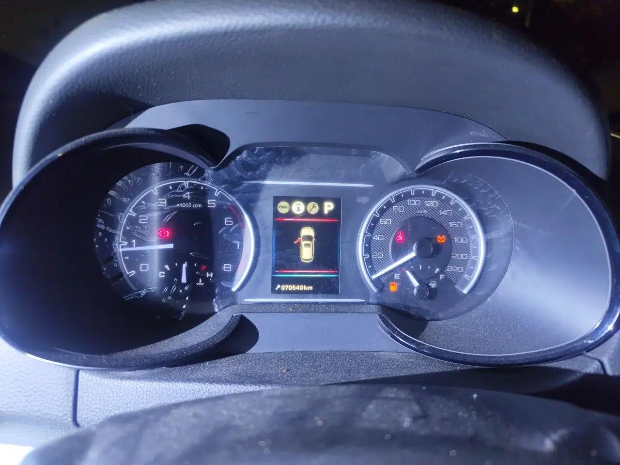Dongfeng Aeolus AX7 2016 2.0L Automatic Zhiyi Trim — миниатюра 11