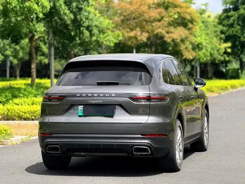 Cayenne E-Hybrid 2021 Cayenne E-Hybrid 2.0T — миниатюра 5