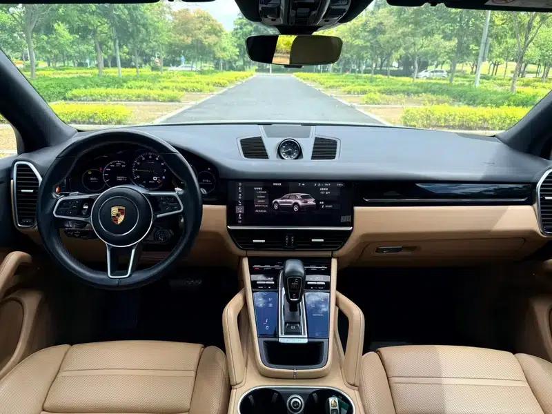 Cayenne E-Hybrid 2021 Cayenne E-Hybrid 2.0T — миниатюра 8
