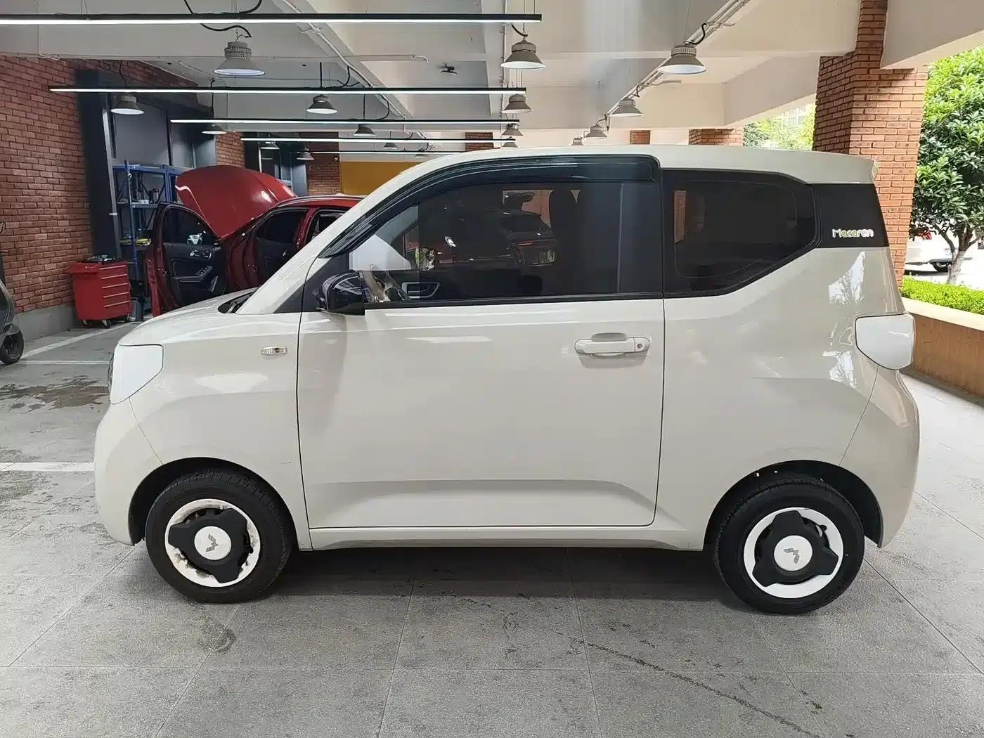 Hongguang MINIEV 2024 Third Generation 215km/h Youth Edition — миниатюра 4