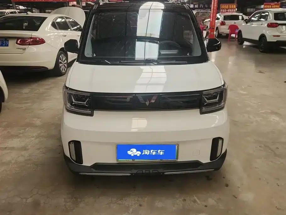 Hongguang MINIEV 2022 GAMEBOY 200km Urban Chaser Limited Edition — миниатюра 2