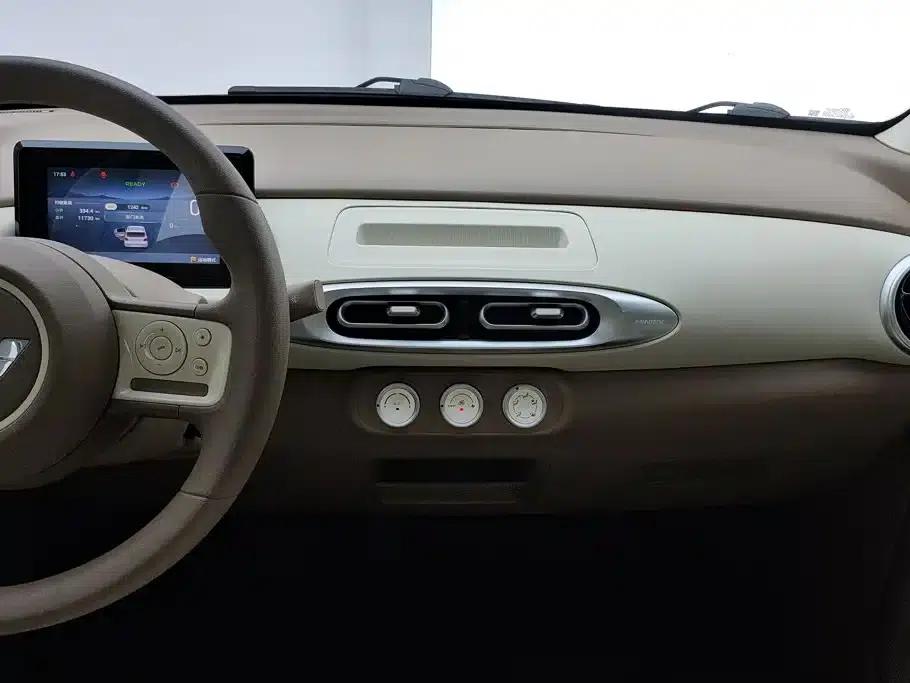 Hongguang MINIEV 2025 Fourth Generation Four-Door Advanced Model — миниатюра 13