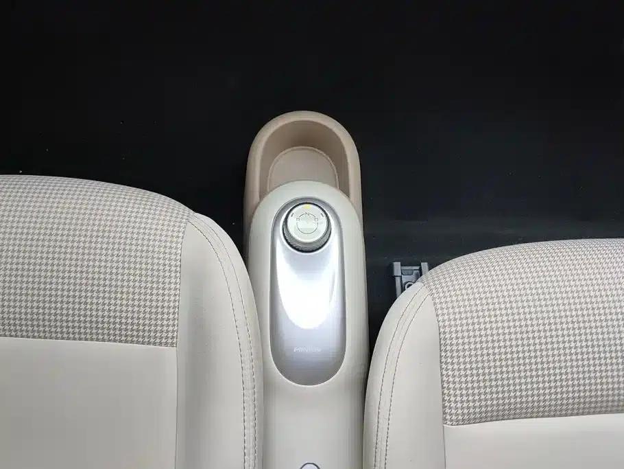 Hongguang MINIEV 2025 Fourth Generation Four-Door Advanced Model — миниатюра 16