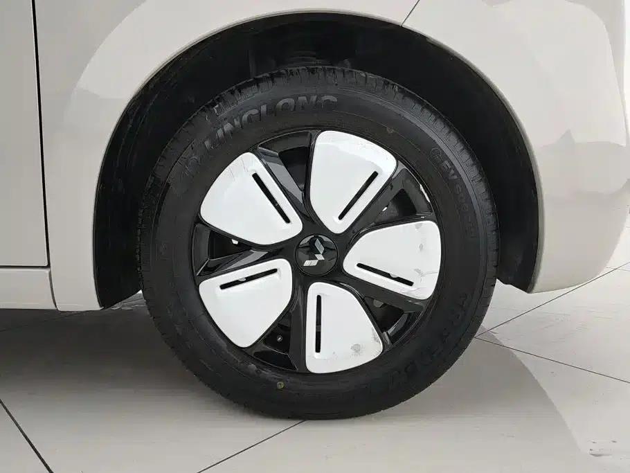 Hongguang MINIEV 2025 Fourth Generation Four-Door Advanced Model — миниатюра 6
