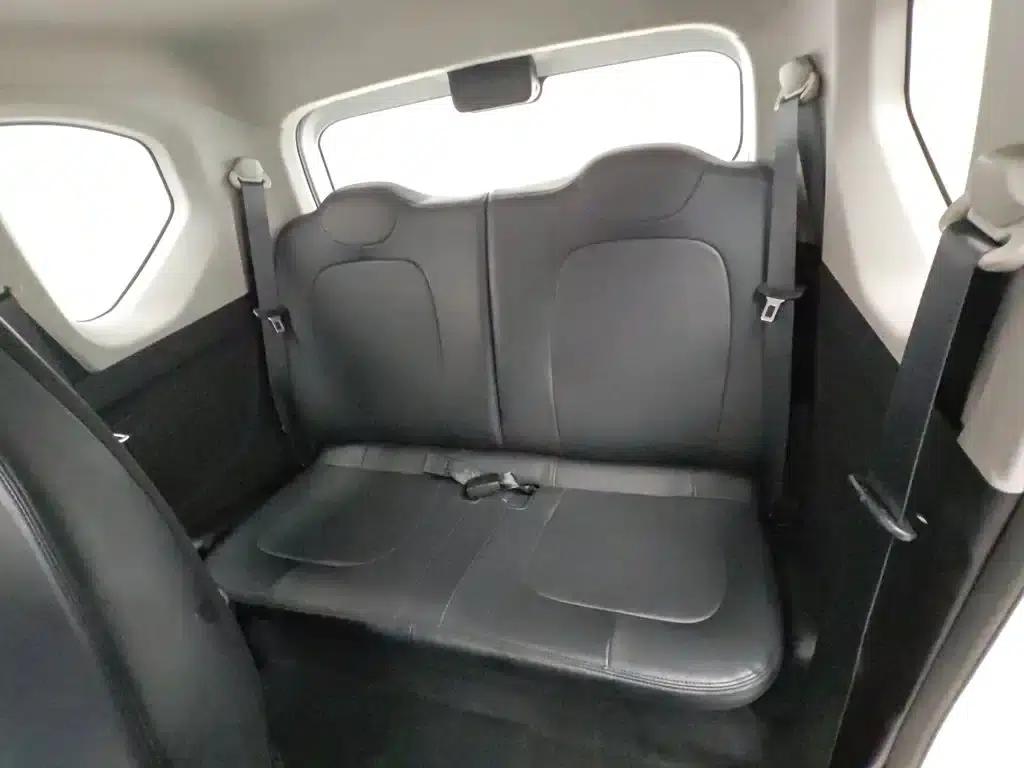 Hongguang MINIEV 2020 Model, Comfort Edition, Lithium Iron Phosphate — миниатюра 15