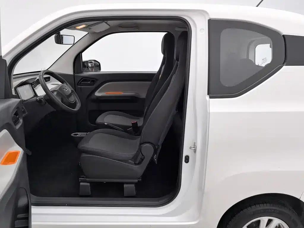 Hongguang MINIEV 2020 Model, Comfort Edition, Lithium Iron Phosphate — миниатюра 10