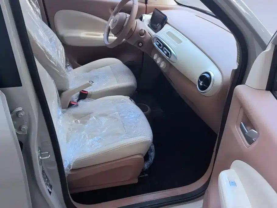 Hongguang MINIEV 2025 Fourth Generation Four-Door Advanced Model — миниатюра 8