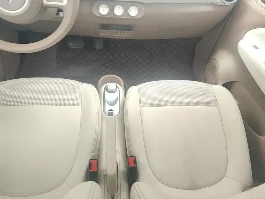 Hongguang MINIEV 2025 Fourth Generation Four-Door Advanced Model — миниатюра 16
