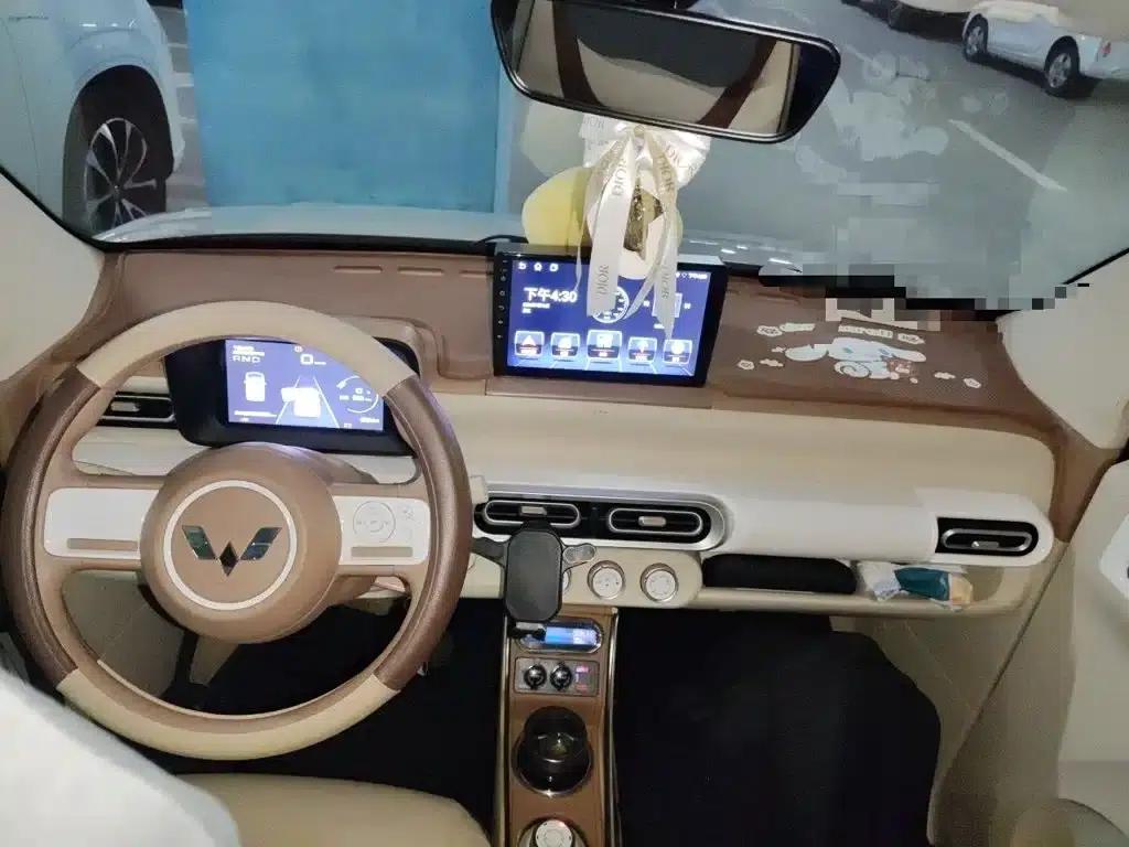 Hongguang MINIEV 2024 Third Generation 215km/h Youth Edition — миниатюра 13