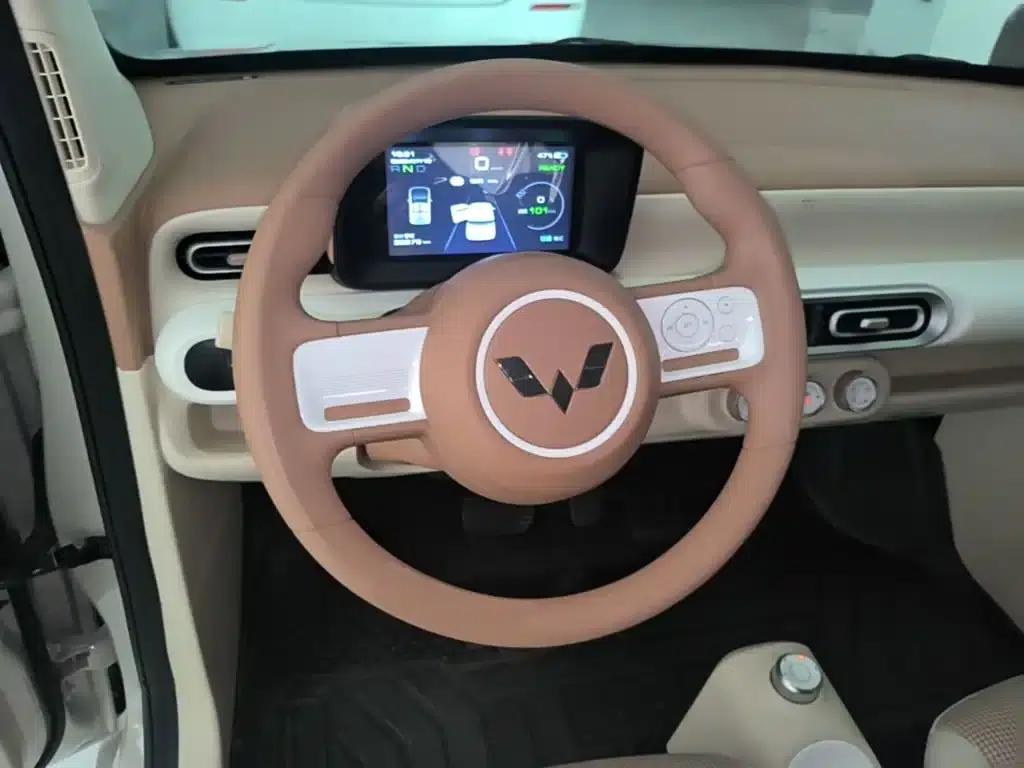 Hongguang MINIEV 2024 Third Generation 215km/h Youth Edition — миниатюра 11