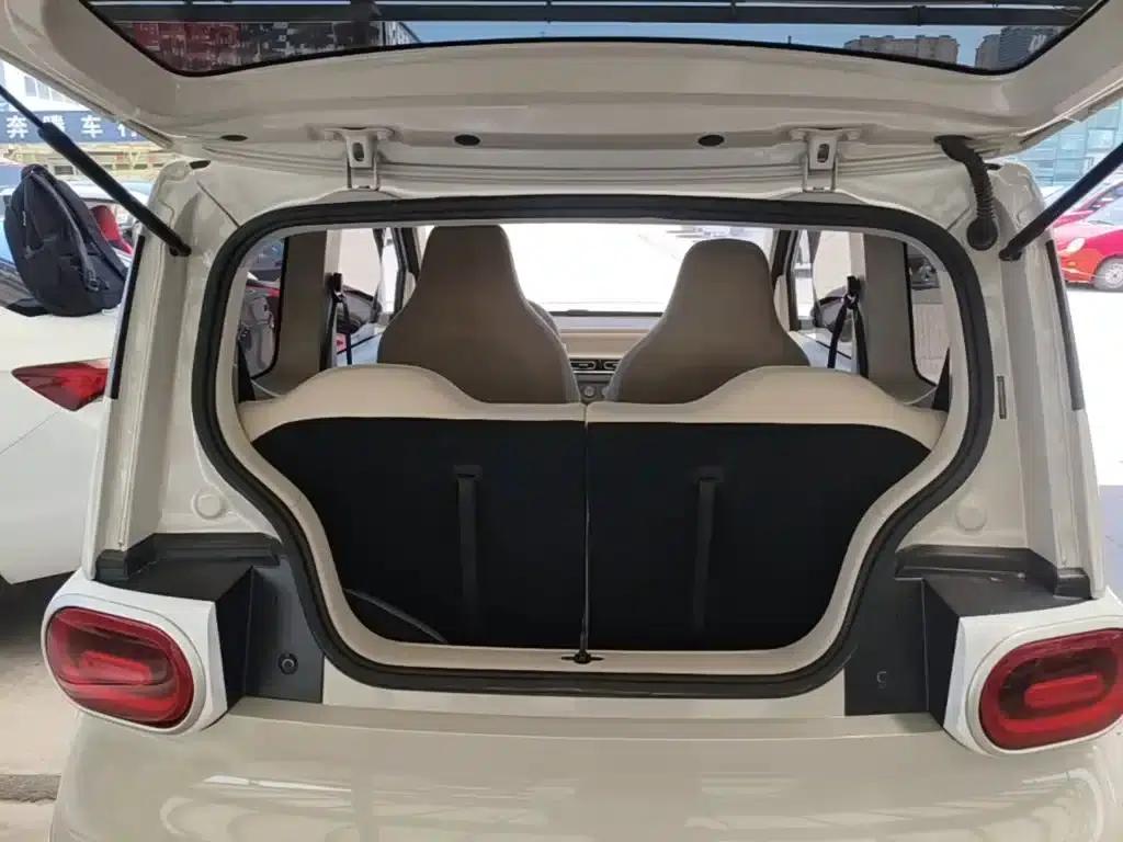 Hongguang MINIEV 2024 Third Generation 215km/h Youth Edition — миниатюра 19