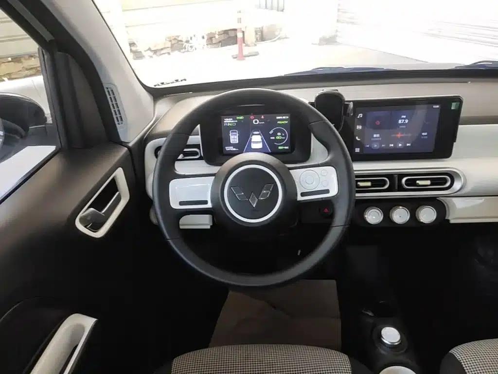 Hongguang MINIEV 2024 Third Generation 215km/h Advanced Edition — миниатюра 11