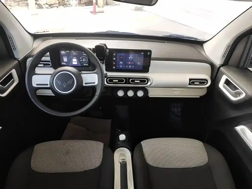 Hongguang MINIEV 2024 Third Generation 215km/h Advanced Edition — миниатюра 10