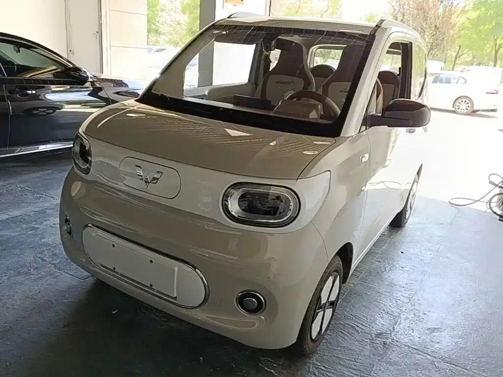 Hongguang MINIEV 2024 Third Generation 215km/h Advanced Edition — миниатюра 1