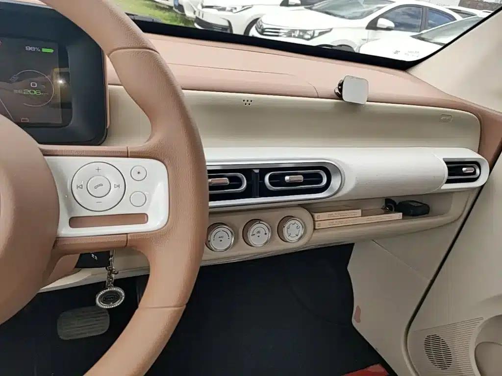 Hongguang MINIEV 2024 Third Generation 215km/h Youth Edition — миниатюра 10