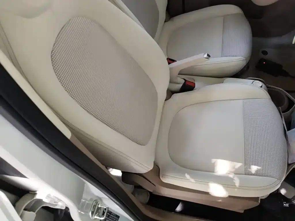 Hongguang MINIEV 2025 Fourth Generation Four-Door Advanced Model — миниатюра 25
