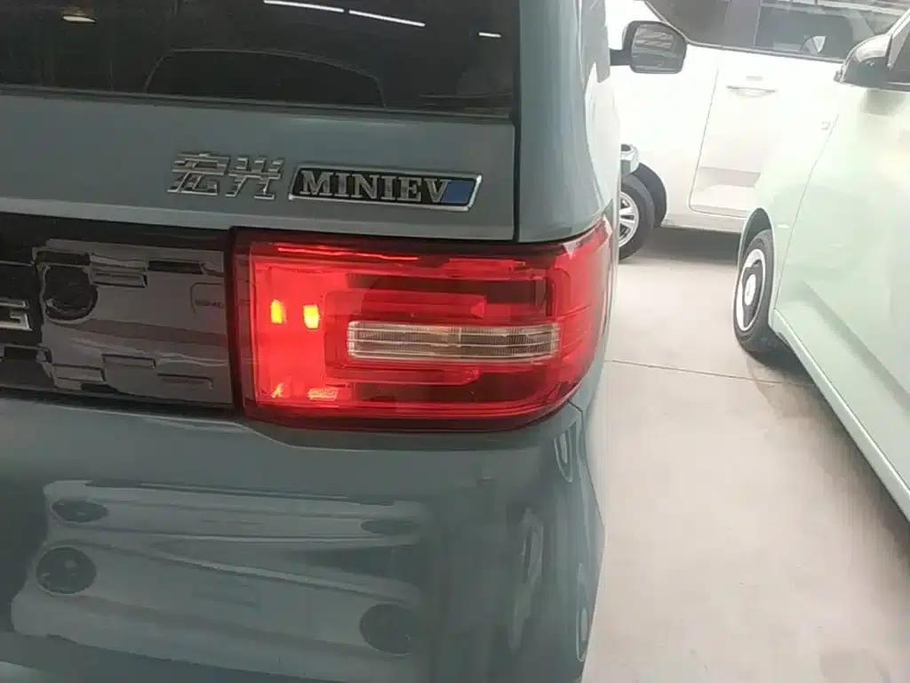 Hongguang MINIEV 2020 Easy Edition (Lithium Iron Phosphate) — миниатюра 8