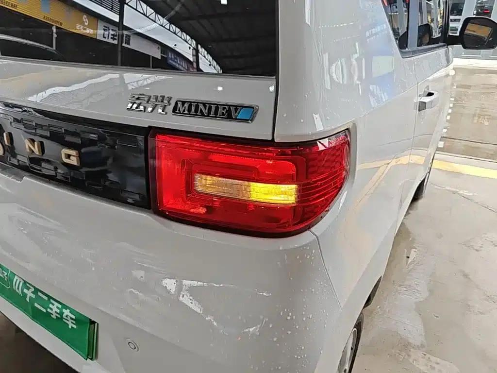 Hongguang MINIEV 2020 Model, Comfort Edition, Lithium Iron Phosphate — миниатюра 8