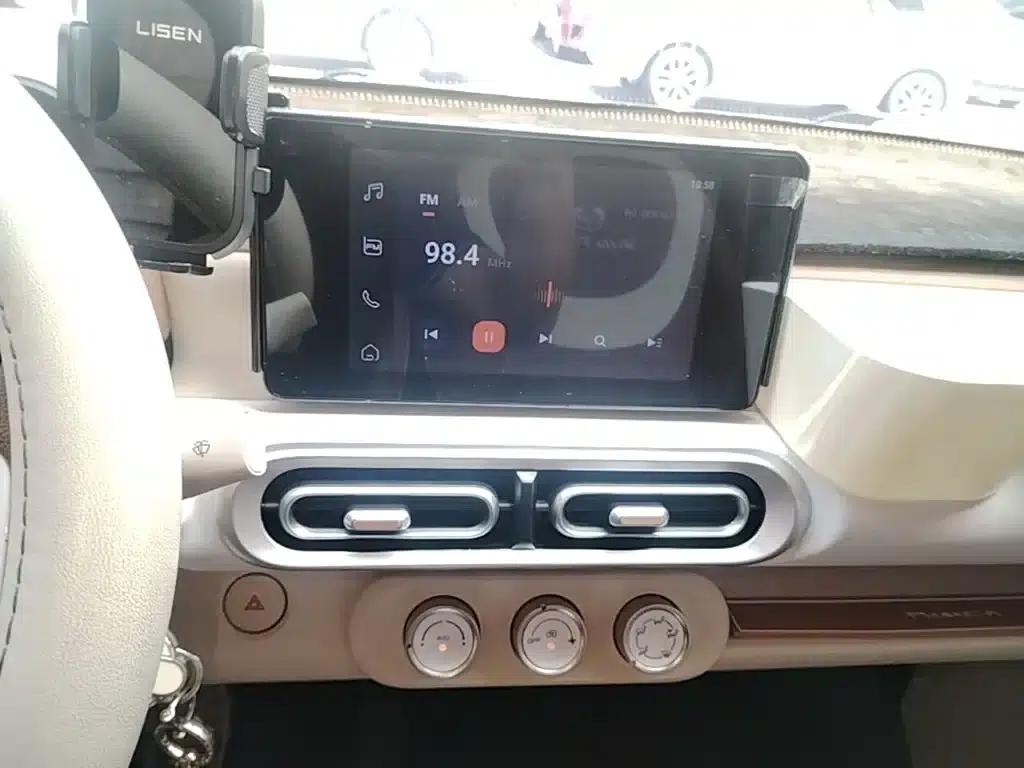 Hongguang MINIEV 2024 Third Generation 215km/h Advanced Edition — миниатюра 13