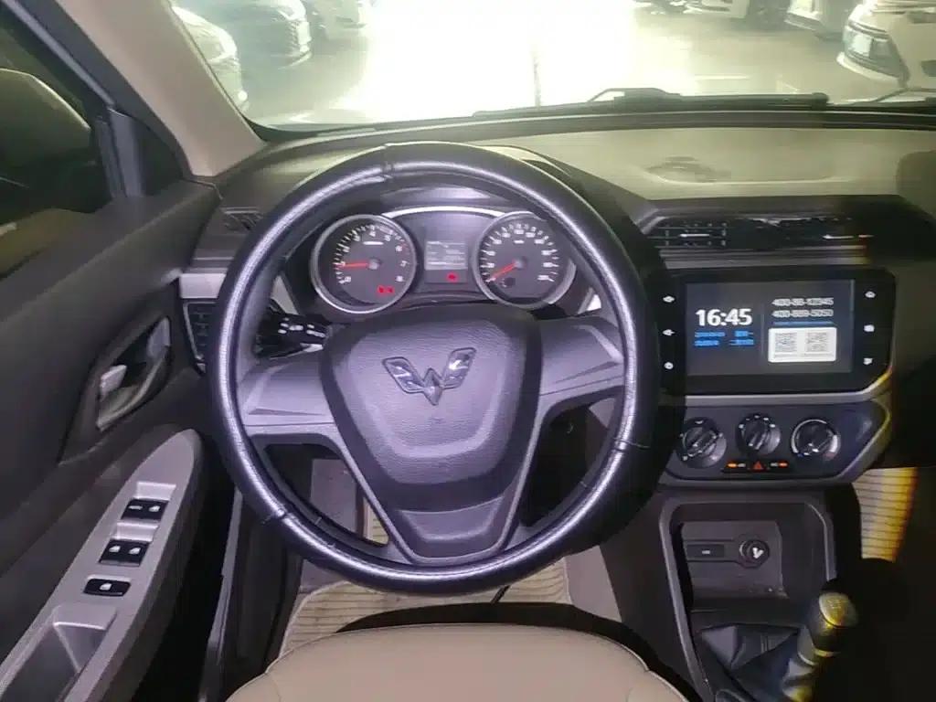 Wuling Hongguang 2018 1.5L S Comfort Model L2B — миниатюра 11