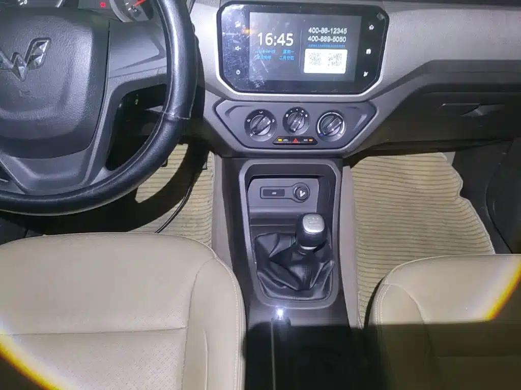 Wuling Hongguang 2018 1.5L S Comfort Model L2B — миниатюра 14
