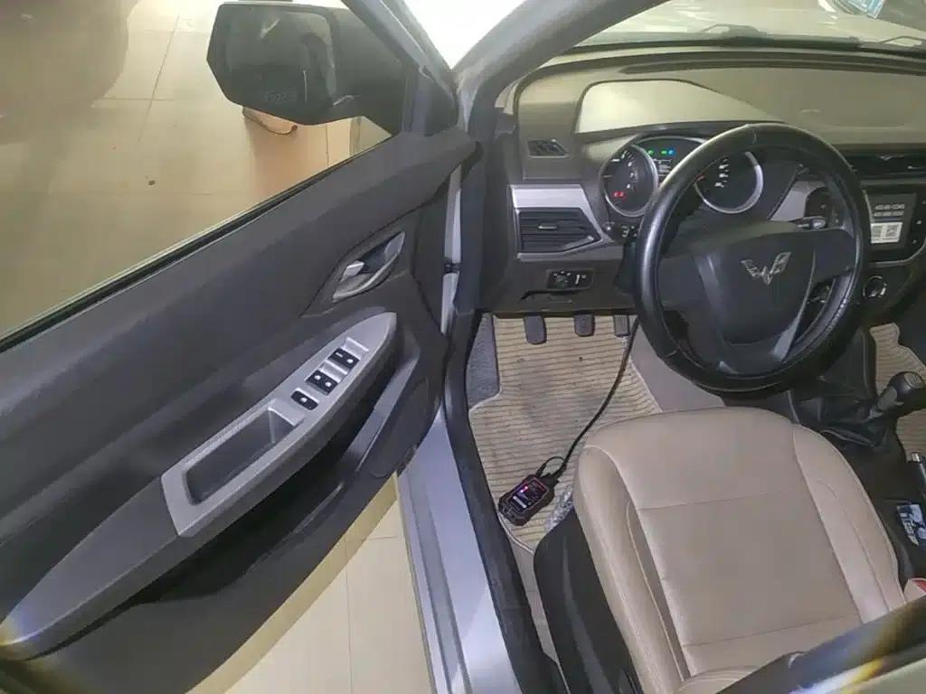 Wuling Hongguang 2018 1.5L S Comfort Model L2B — миниатюра 16