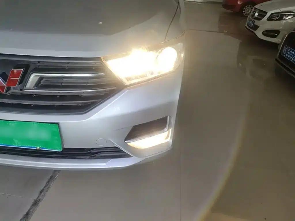 Wuling Hongguang 2018 1.5L S Comfort Model L2B — миниатюра 24