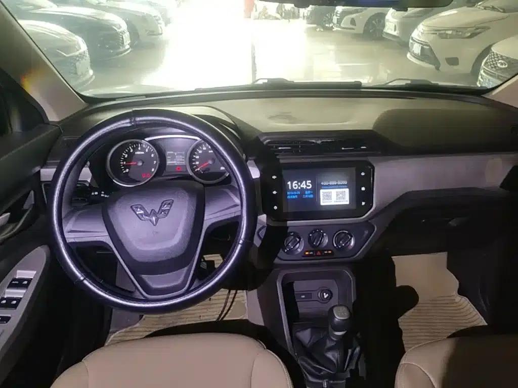 Wuling Hongguang 2018 1.5L S Comfort Model L2B — миниатюра 10