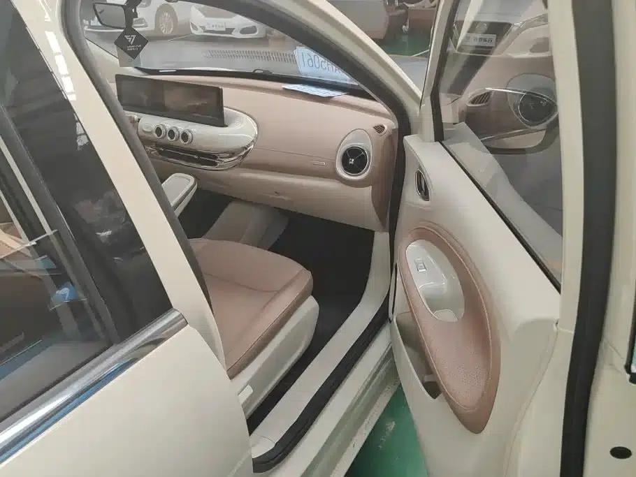 Wuling Bingo 2025 Model, 333km Range, Lingxi Connected Edition — миниатюра 8