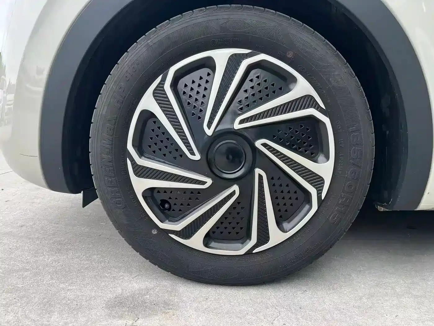 Wuling Bingo 2023 Model, 333km Range, Lingxi Connected Edition — миниатюра 11