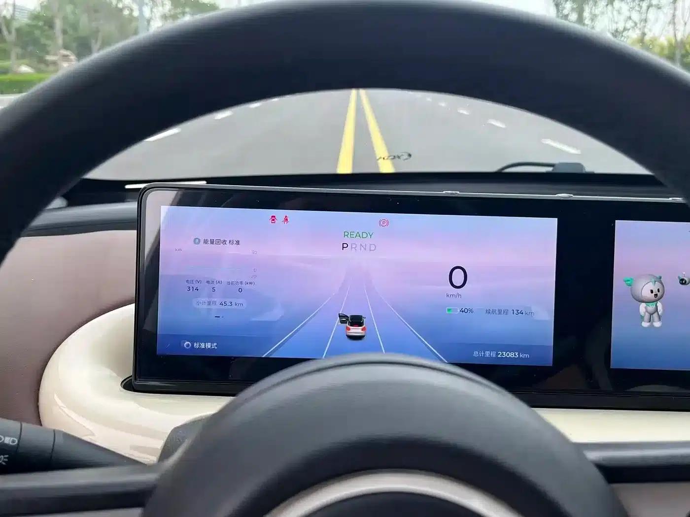 Wuling Bingo 2023 Model, 333km Range, Lingxi Connected Edition — миниатюра 7