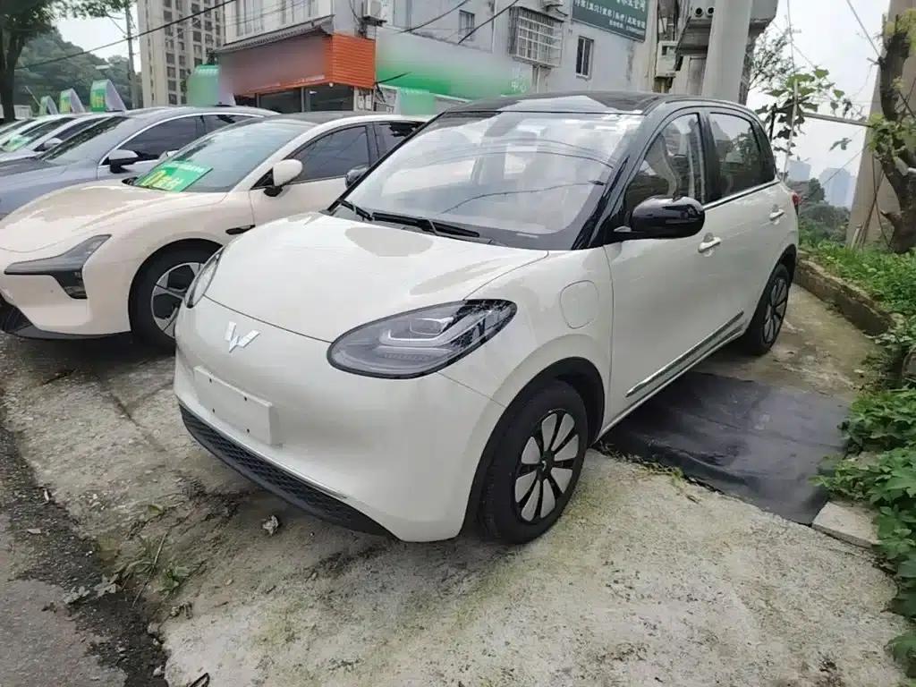 Wuling Bingo 2025 Model, 333km Range, Lingxi Connected Edition — миниатюра 1