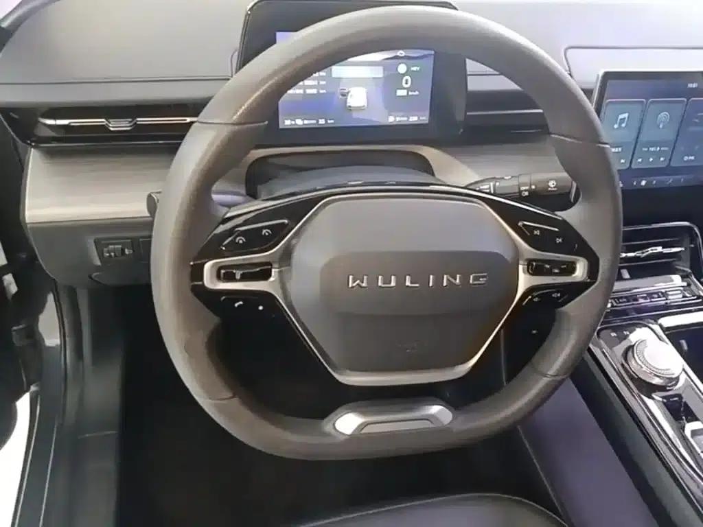 Wuling Xingguang 2024 Co-creation Edition 150 Standard Model — миниатюра 11