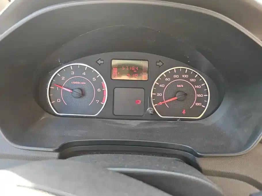 Wuling Hongguang V 2021 1.5L Sporty Edition LAR — миниатюра 14
