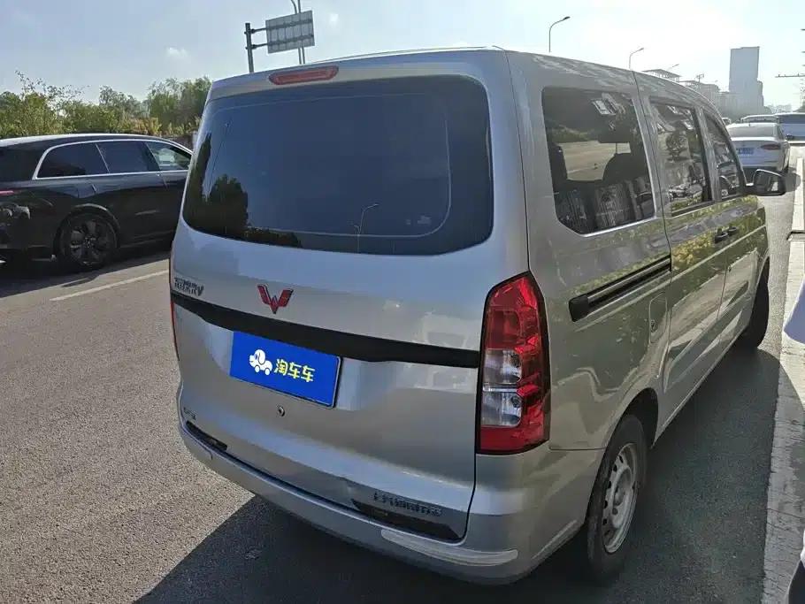 Wuling Hongguang V 2021 1.5L Sporty Edition LAR — миниатюра 3