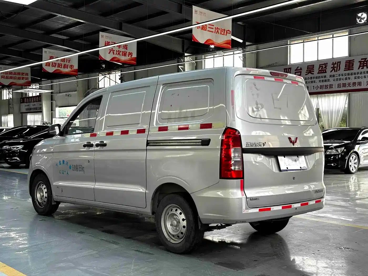 Wuling Hongguang V 2021 1.5L Sporty Edition with Sealed Windows LAR — миниатюра 6