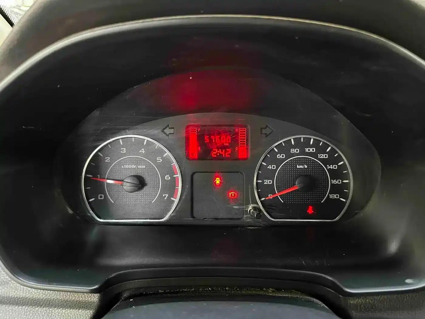 Wuling Hongguang V 2021 1.5L Sporty Edition with Sealed Windows LAR — миниатюра 8
