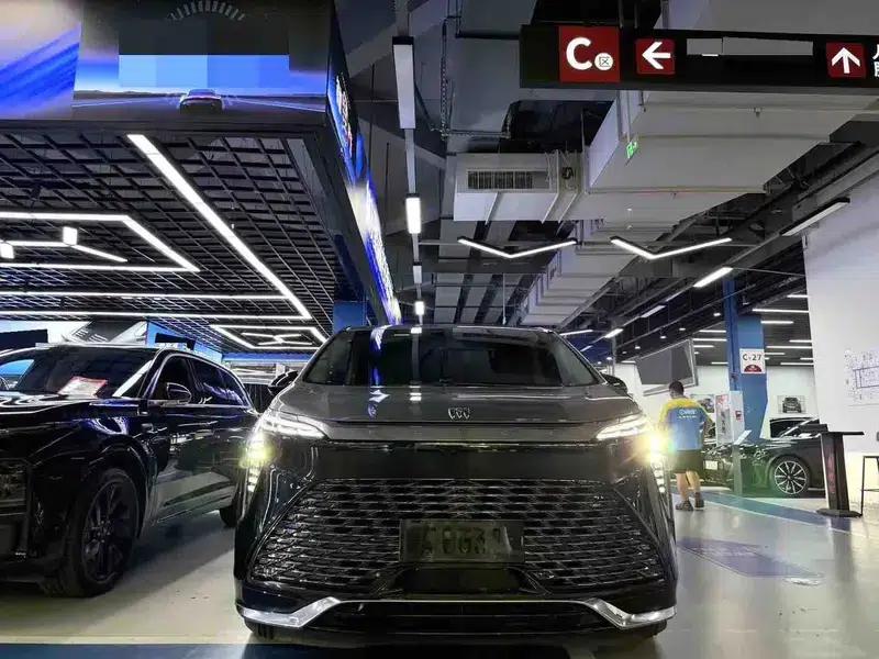 Century 2023 2.0T Four-Seat Private Edition — миниатюра 5