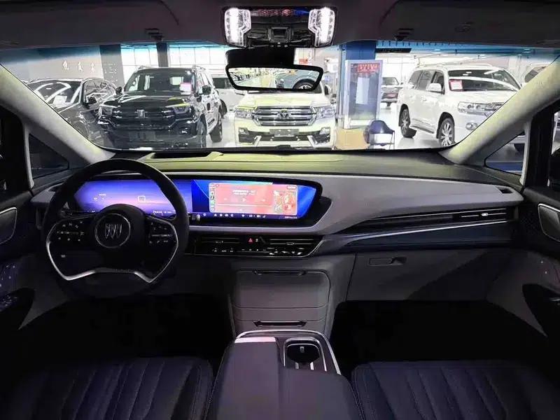 Century 2023 2.0T Four-Seat Private Edition — миниатюра 8